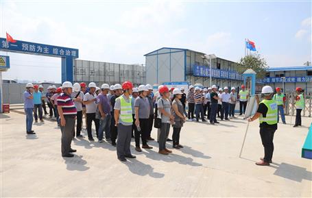 竹爾屯棚戶區(qū)改造工程開展施工安全生產(chǎn)觀摩會