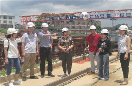 韋桂華到桂金賀州片區(qū)項目部調研