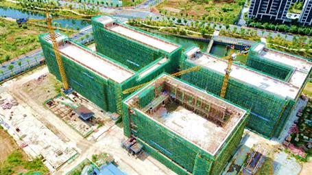 【奮戰(zhàn)三季度 打贏攻堅(jiān)戰(zhàn)】柳州市明德小學(xué)2#、3#教學(xué)樓主體結(jié)構(gòu)通過驗(yàn)收